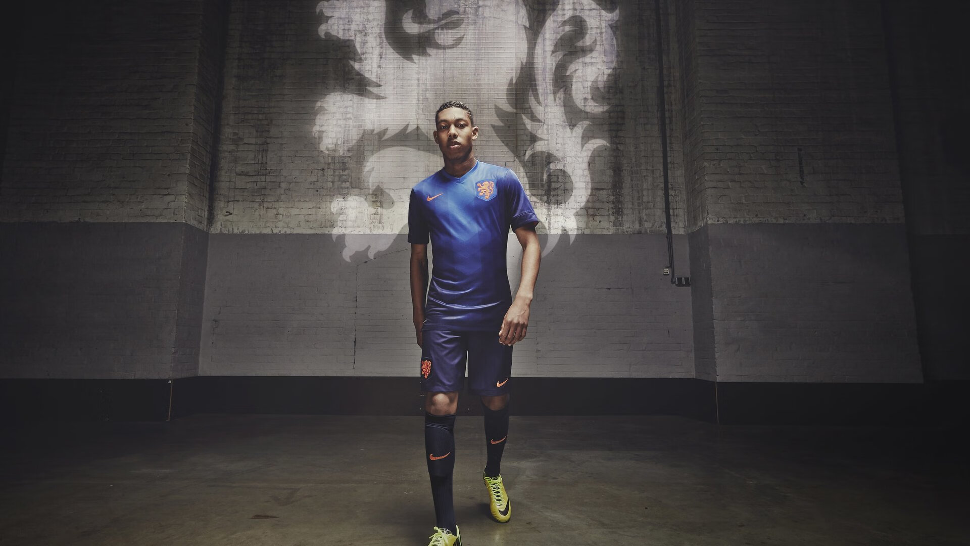 开云体育中国-劳塔罗惊艳四座，瑞士火力压制佛罗伦萨，当个人英雄主义遭遇精密战争机器  第2张